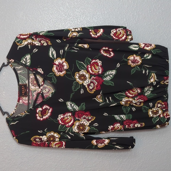 Amana Tops - Amana Floral Blouse